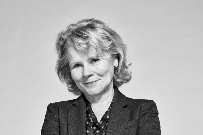 A headshot of RADA graduate Imelda Staunton.